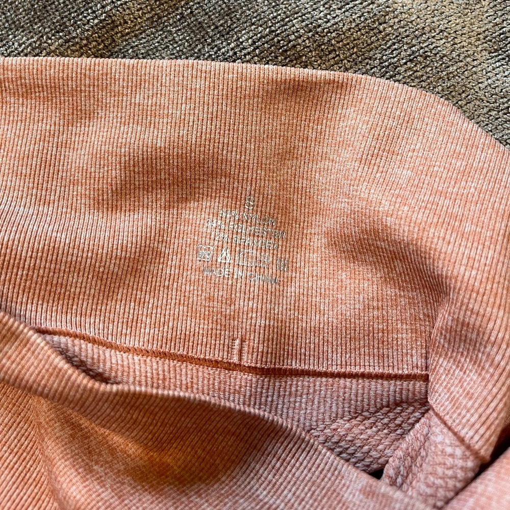 Women’s Seamless Butt Leggings, Scrunch Booty Contour Leggings - Size Small - Picture 5 of 5